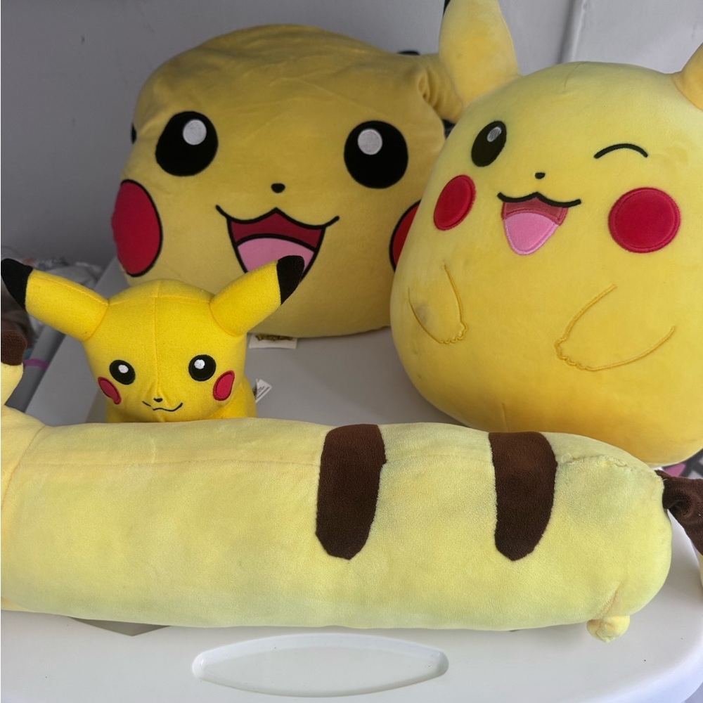Pikachu Yellow Plush Toy - Soft Kids Toy pokemon - Picture 4 of 4